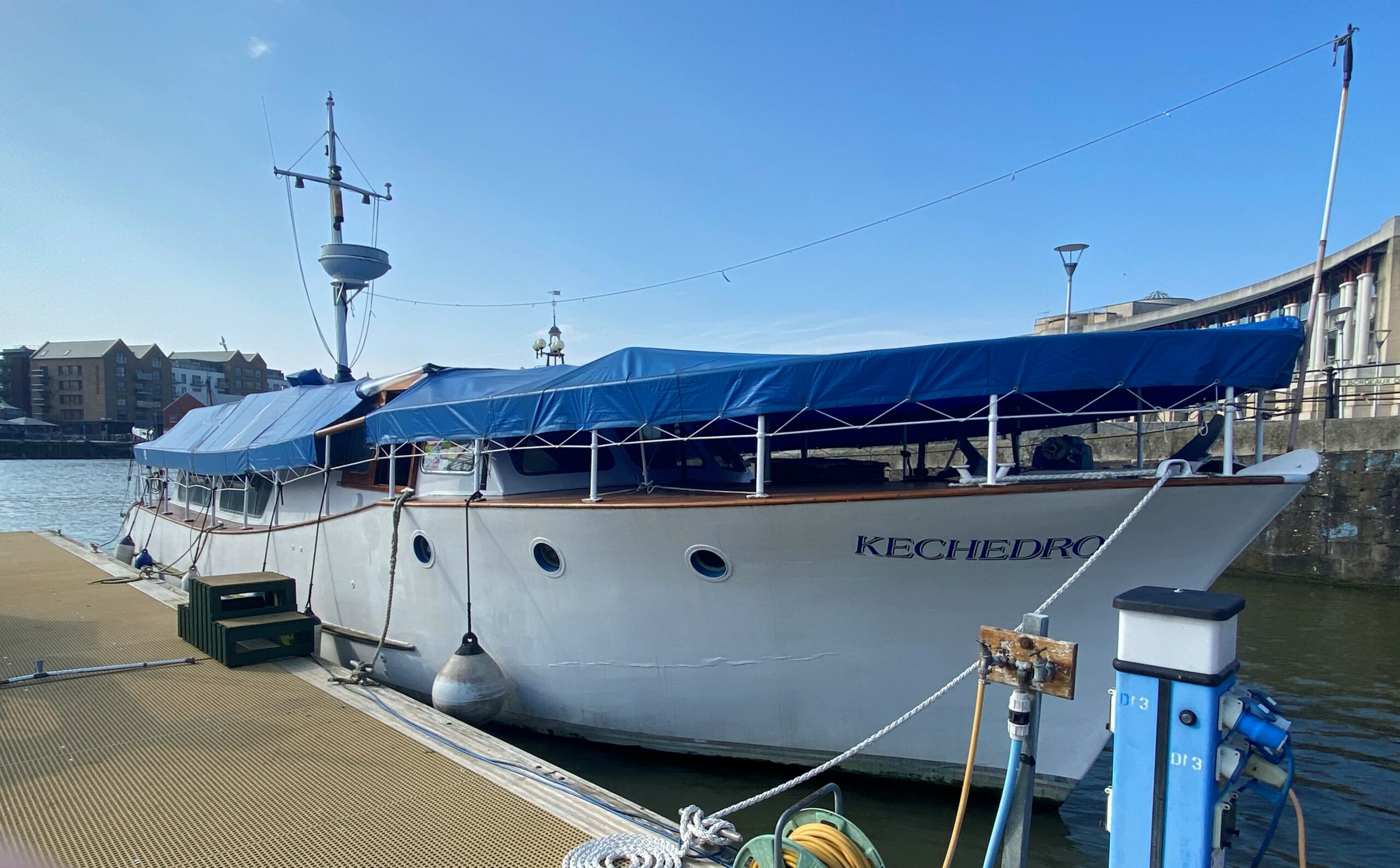Motor Yacht ”Kechedro”