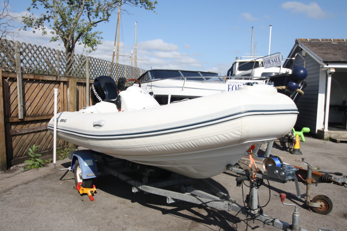 Brig Eagle 380 RIB