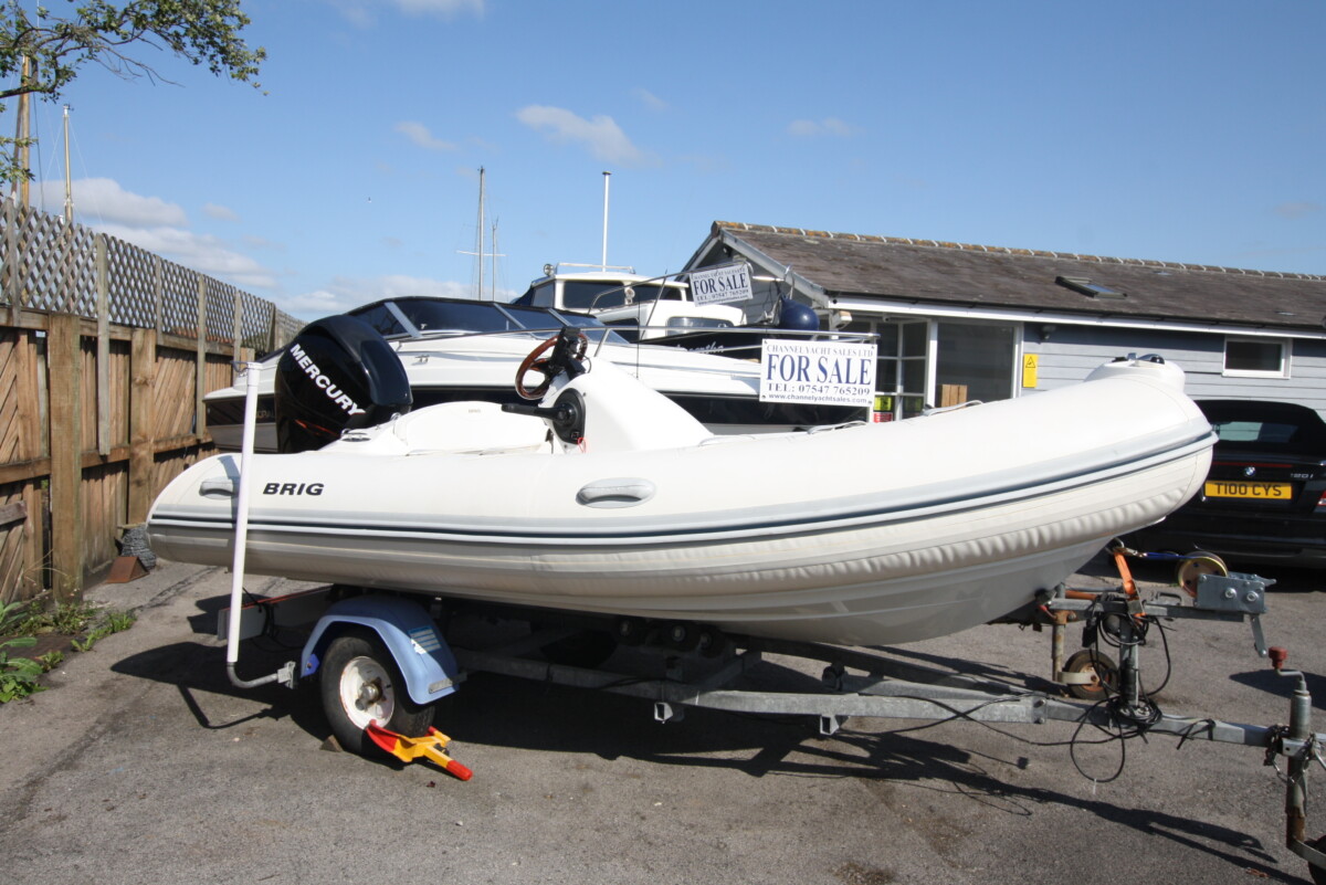 Brig Eagle 380 RIB