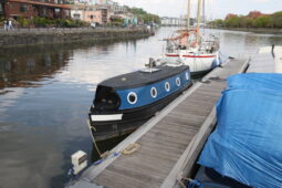 Shropshire Cruisers Narrowboat – ‘Hester’